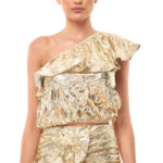 χρυσό τοπ με έναν ώμο και φαρδύ γιακά