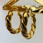 Σκουλαρίκια