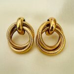 Σκουλαρίκια