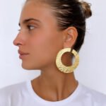 Σκουλαρίκια