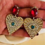 Σκουλαρίκια