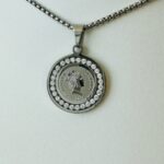 Κρεμαστό στοιχείο