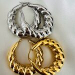 Σκουλαρίκια